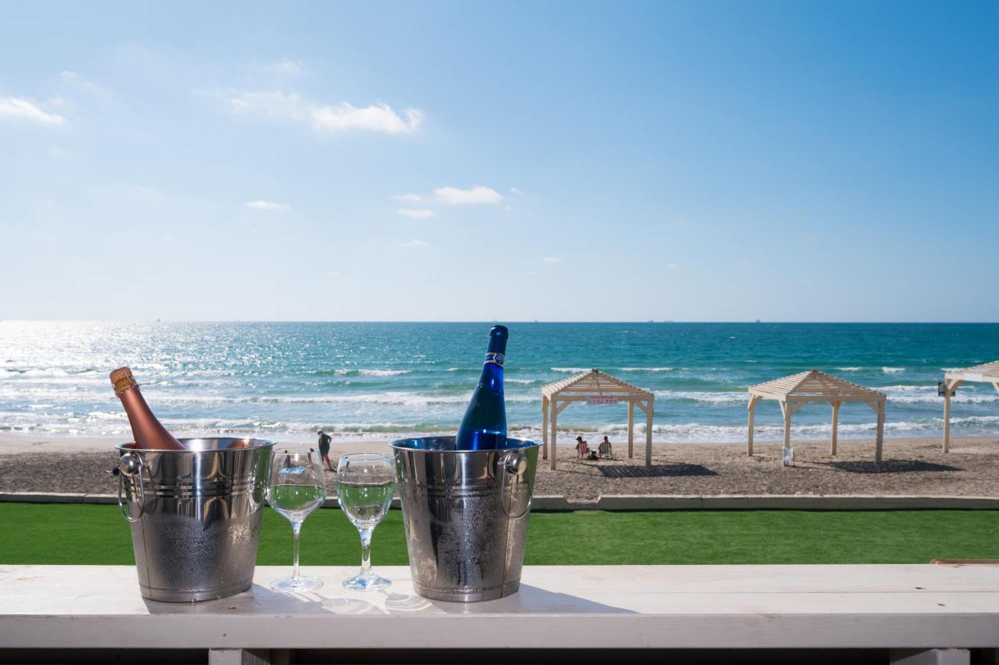 מבנים בים 77 Suites At Sea Haifa Exteriér fotografie
